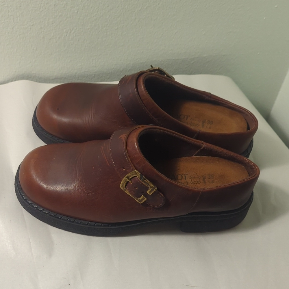 Naot Brown Mules/Clogs